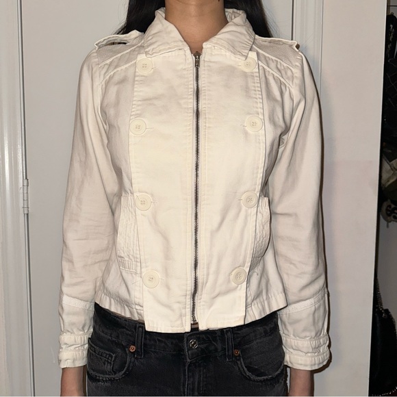 White Button down jacket - Picture 3 of 5